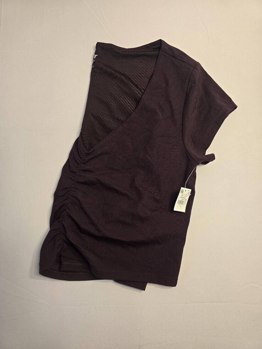 Old Navy Active Studio Smooth Rouched Front Crop Top Size Large NWT